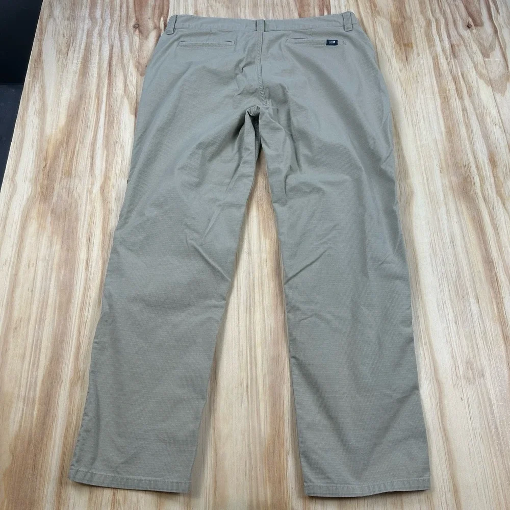 The North Face FITS 38X31 Paramount Beige Ripstop Hiking Pants Stains Worn